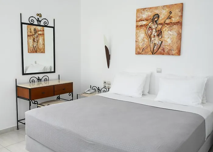 Asterias Boutique Aparthotel 3*