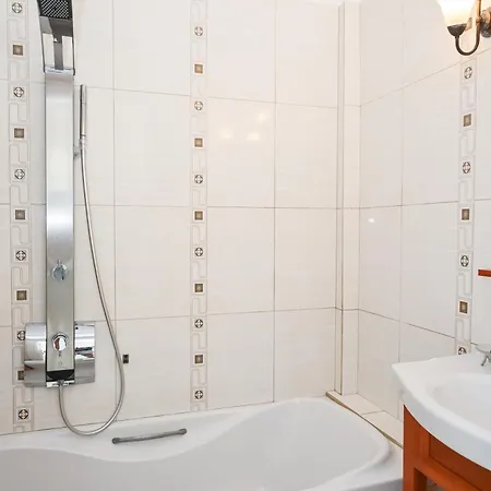 Asterias Boutique 3*